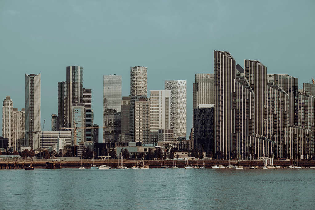 Responsive hero image